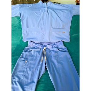 Figs scrub set petite large